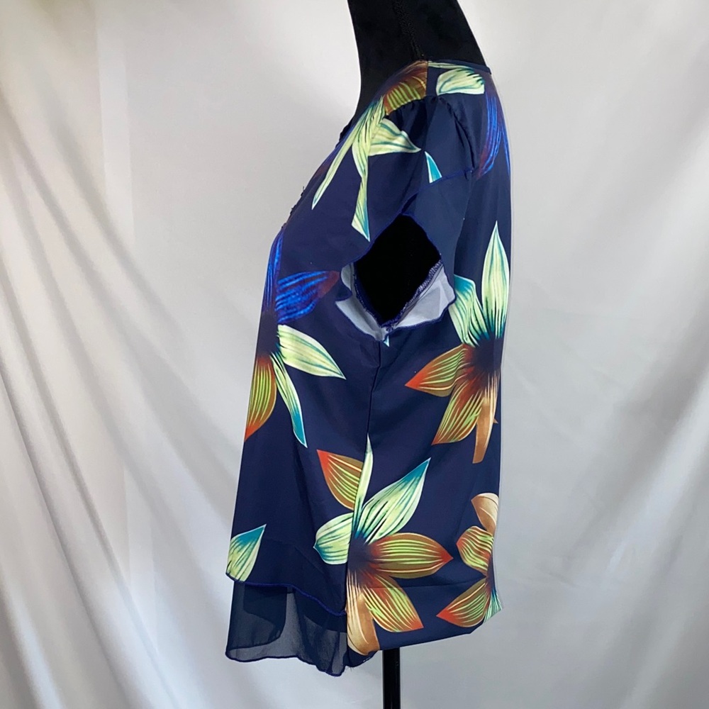 Tropical Floral Layered Women's Top Large - Picture 5 of 9